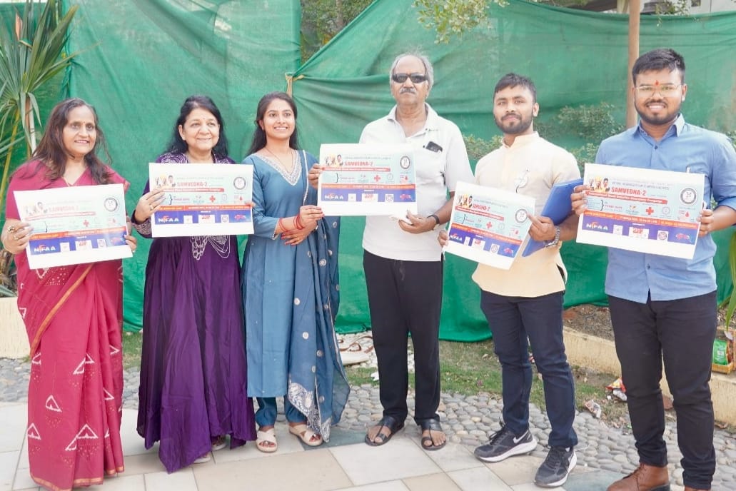 सांसद बृजमोहन ने किया "संवेदना-2" रक्तदान जागरूकता अभियान के पोस्टर का विमोचन