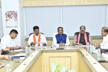 फील्ड विजिट कर समस्याओं का मौके पर समाधान सुनिश्चित करें अधिकारी- मुख्यमंत्री श्री साय