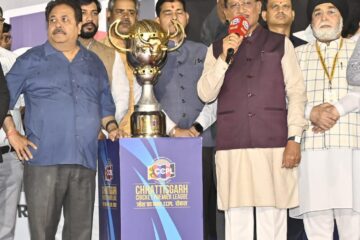 मुख्यमंत्री ने छत्तीसगढ़ क्रिकेट प्रीमियर लीग की विजेता टीमों को सौंपा विनर्स कप
