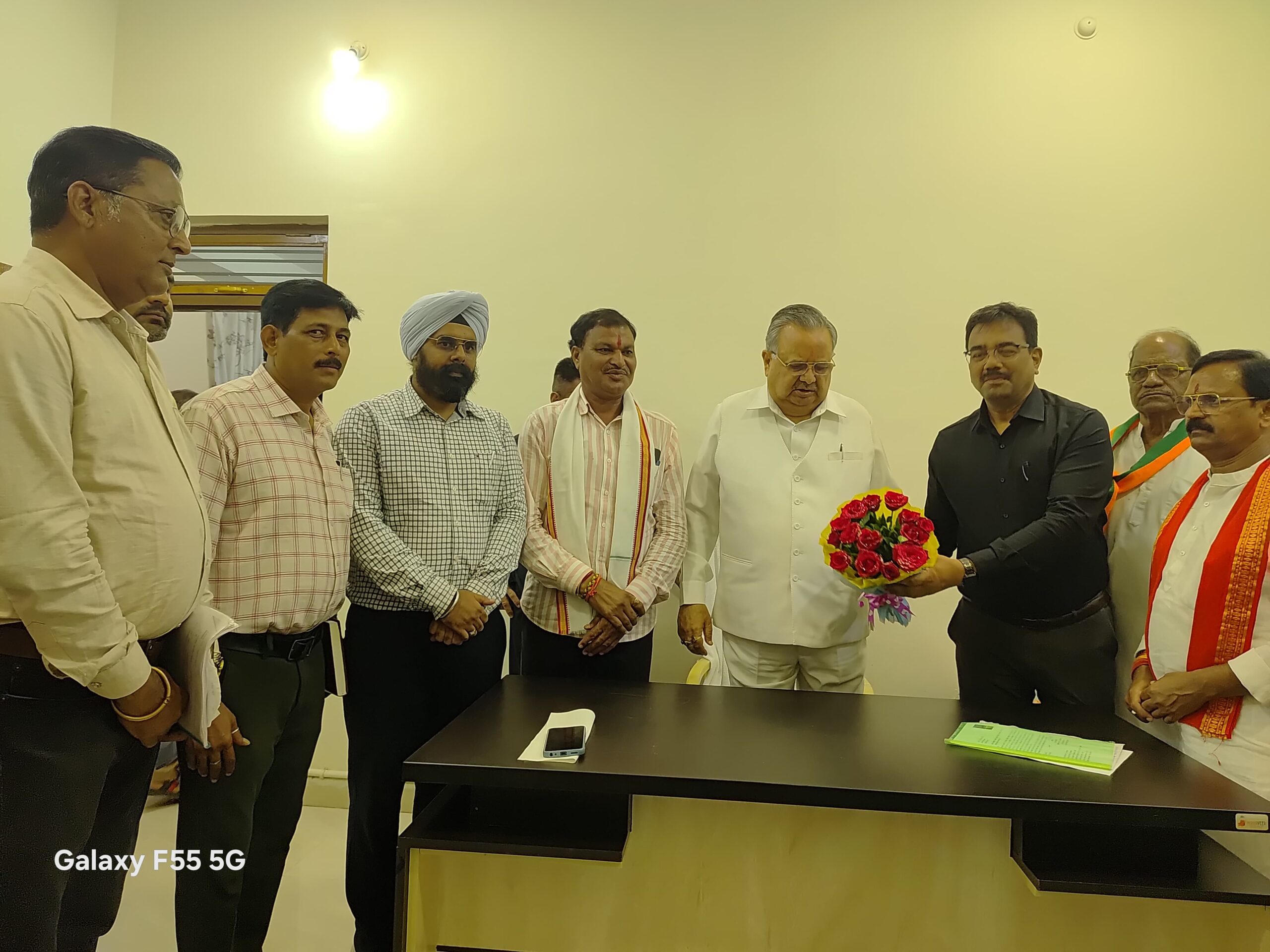 राजनांदगांव स्वच्छता सर्वेक्षण में देश के टॉप-20 में, महापौर व आयुक्त ने डॉ. रमन सिंह से की मुलाकात