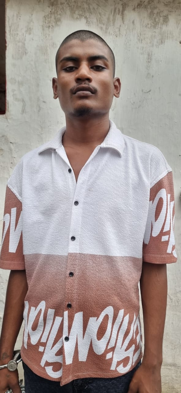 चाकू लहराकर लोगों को डराने वाला युवक गिरफ्तार