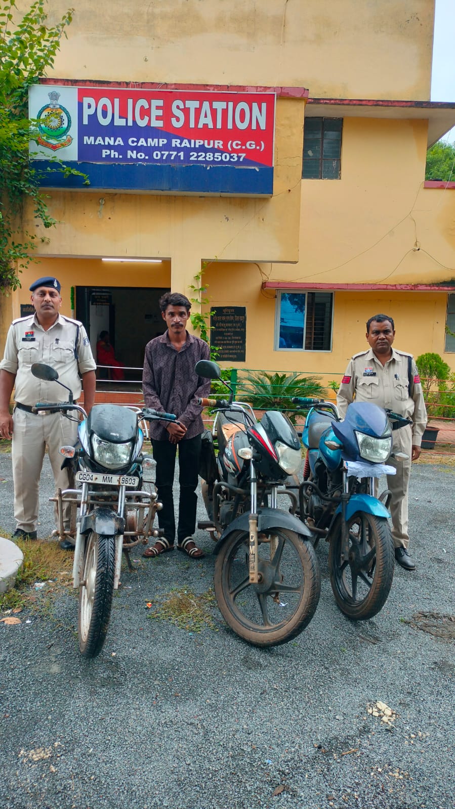 माना थाना क्षेत्र से बाइक चोर गिरोह पकड़ा, 3 दोपहिया वाहन बरामद