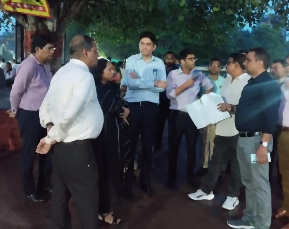अंबेडकर अस्पताल के नए निर्माण स्थलों का स्वास्थ्य सचिव ने किया निरीक्षण