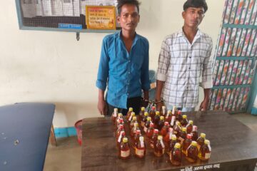 नवापारा में अवैध शराब के साथ दो पकड़े, 39 पौवा शराब और बाइक जब्त