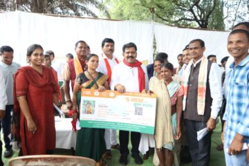 माहला के ग्रामीणों से वर्चुअल संवाद : उप मुख्यमंत्री ने दिलाया योजनाओं का लाभ का भरोसा