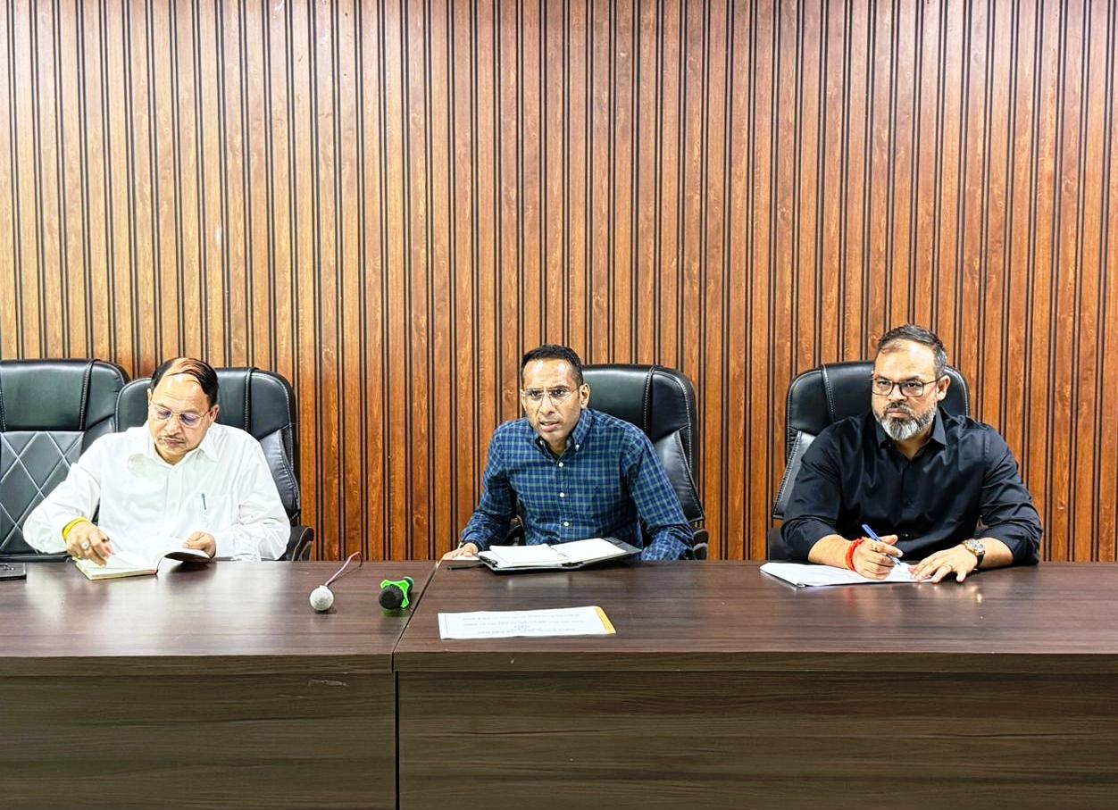 बेहतर समन्वय से निर्माण कार्यों में लाएं तेजी : बंसल