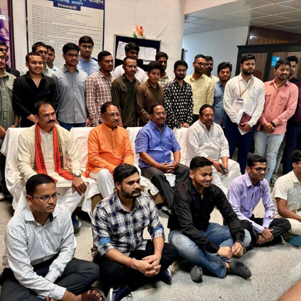 ट्राइबल यूथ हॉस्टल के 13 अभ्यर्थी यूपीएससी प्रीलिम्स में सफल