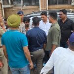 न्यायालय परिसर में पुलिस की आकस्मिक चेकिंग, 4 संदिग्धों पर कार्रवाई